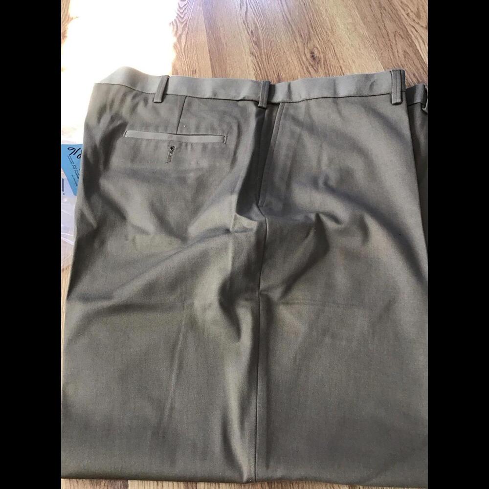 Haggar men’s classic fit premium no iron khaki, nwot, 44x29